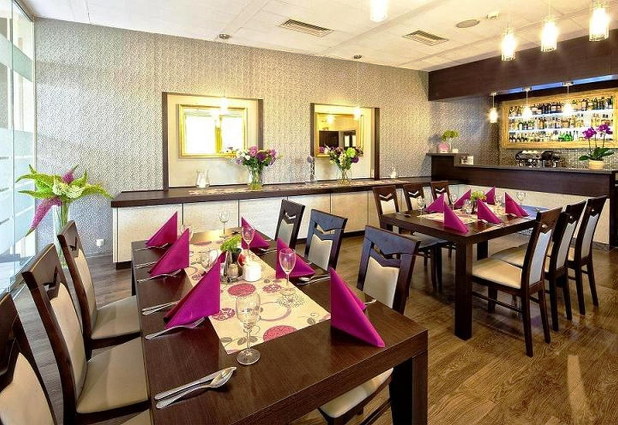 Hotel Wilga クラクフ エクステリア 写真