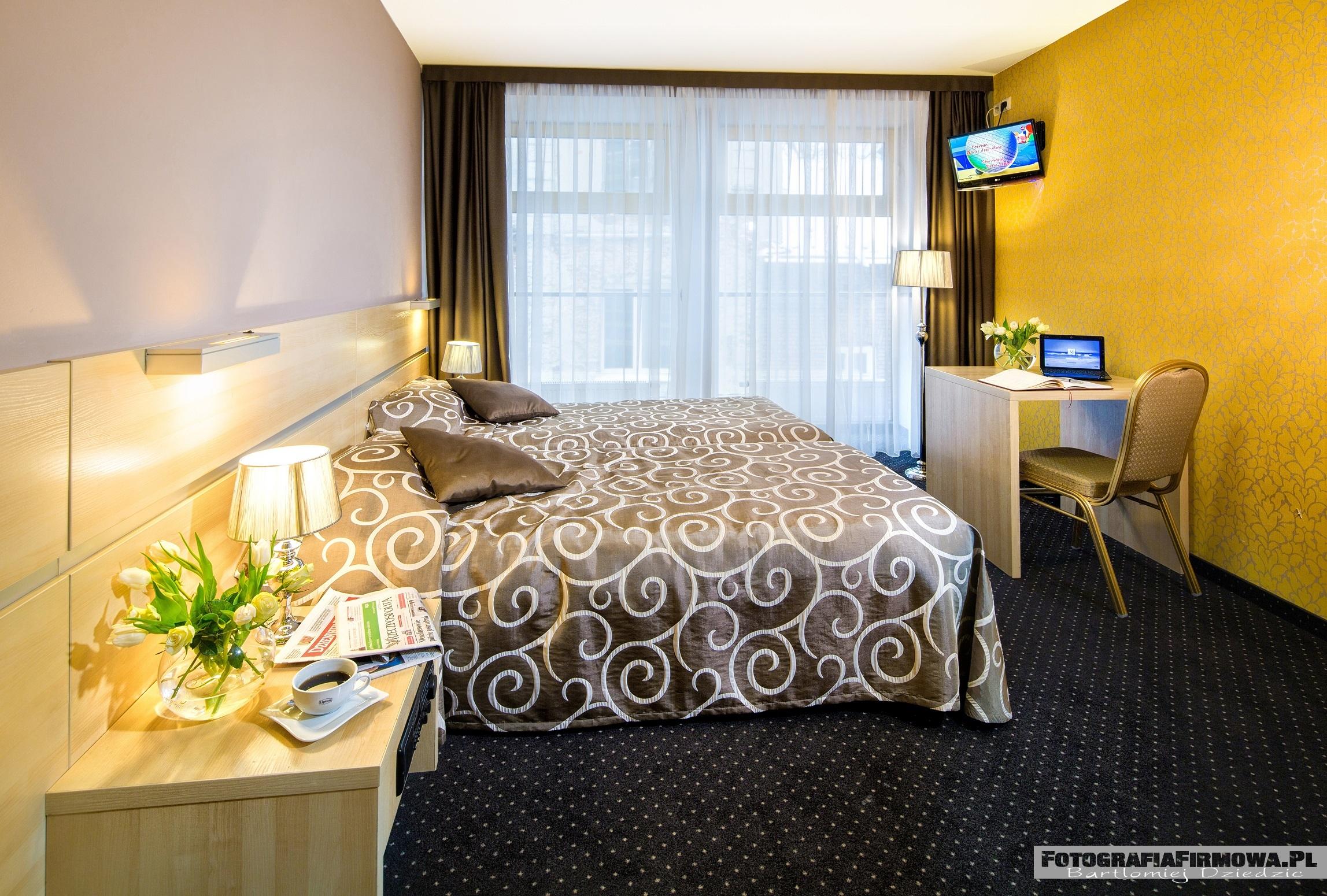 Hotel Wilga クラクフ エクステリア 写真