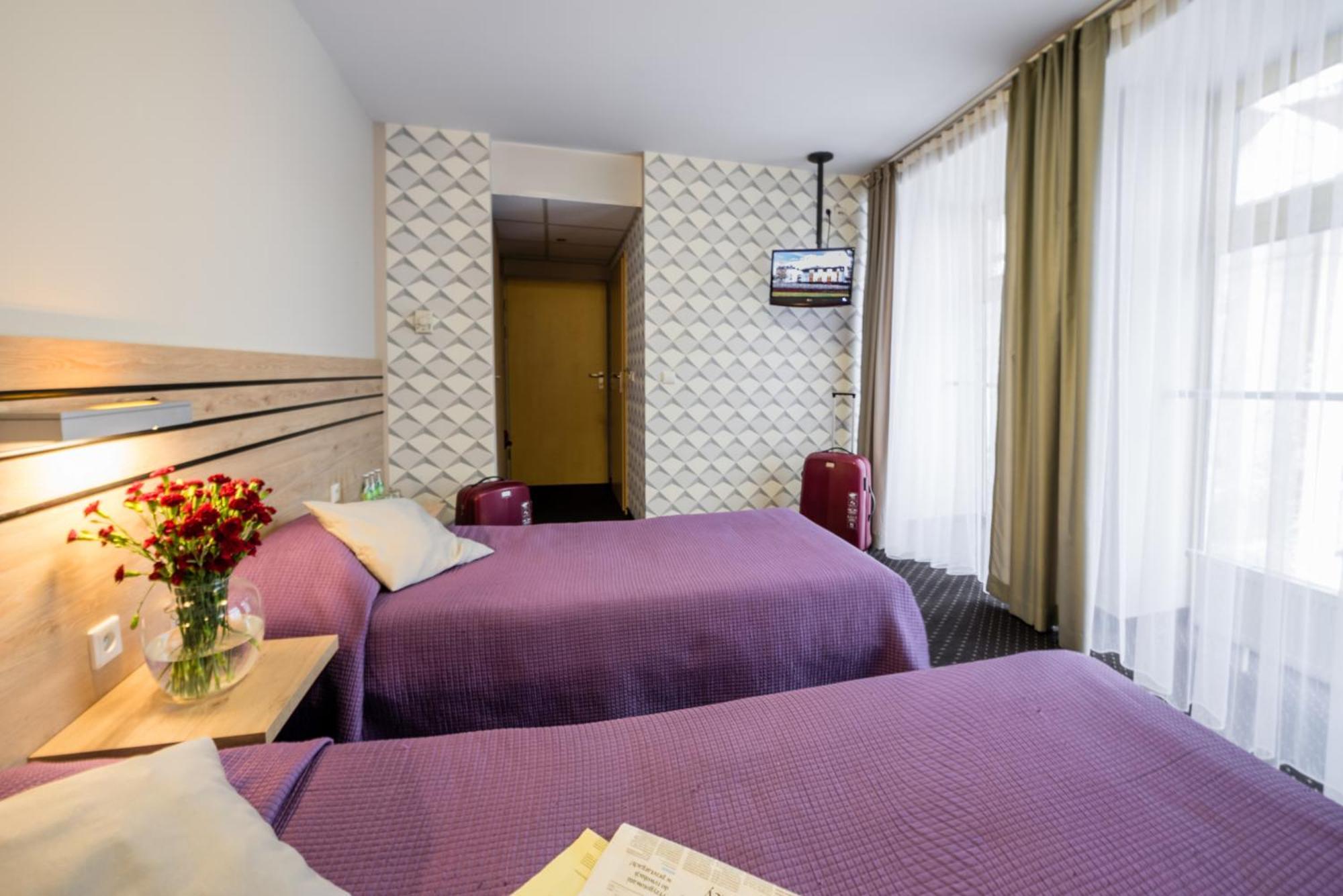 Hotel Wilga クラクフ エクステリア 写真