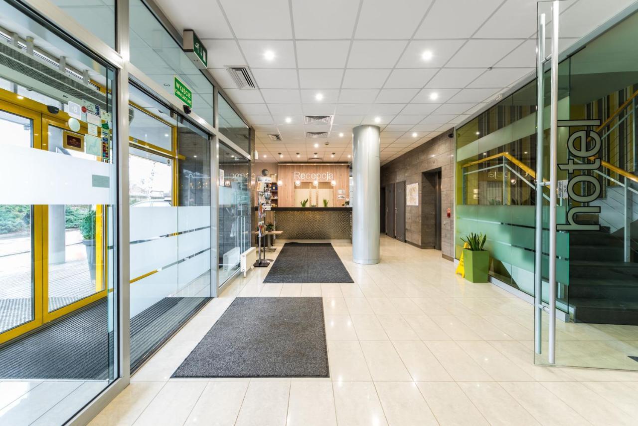 Hotel Wilga クラクフ エクステリア 写真